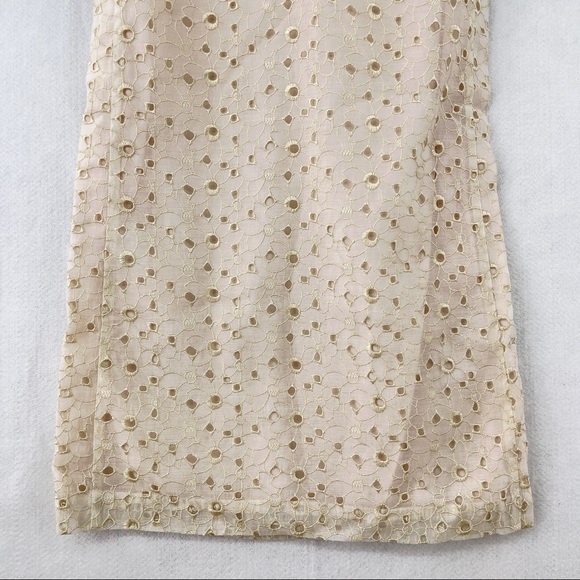 Svilu Embroidered Dress - Picture 7 of 11